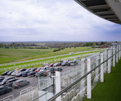 Epsom - Duchess Stand Apron.jpg